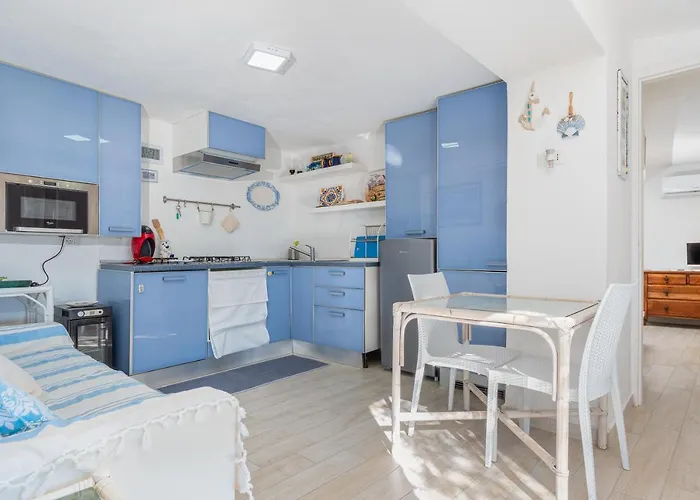 Bella Vista Marinella 2 *