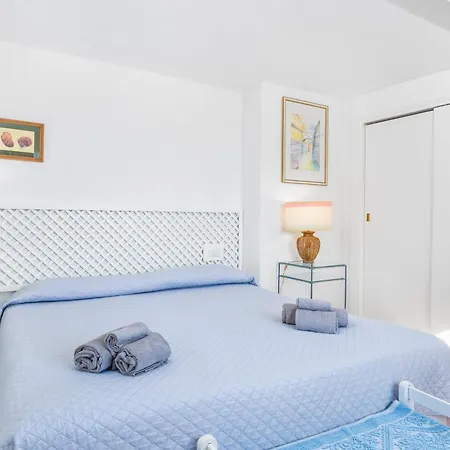 Bella Vista Marinella 2 公寓